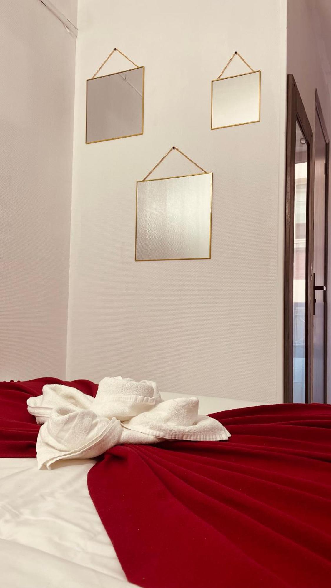 Hotel Louvain Paris Exterior photo