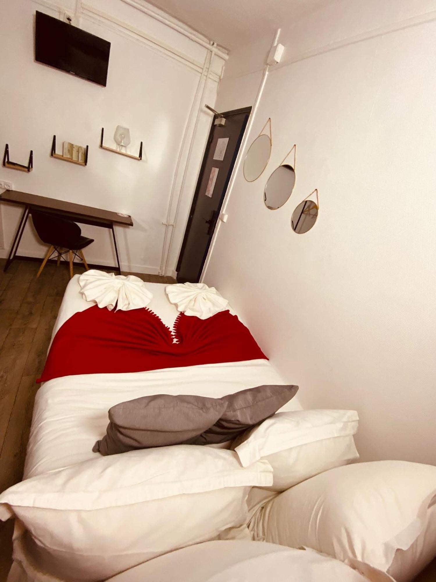 Hotel Louvain Paris Room photo